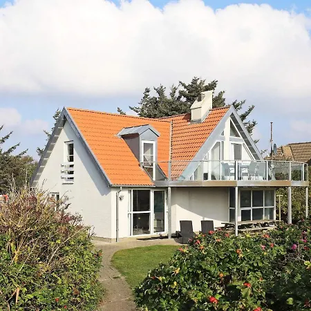 10 Person Holiday In Bl Vand Blavand