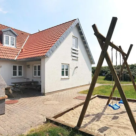 10 Person In Bl Vand *